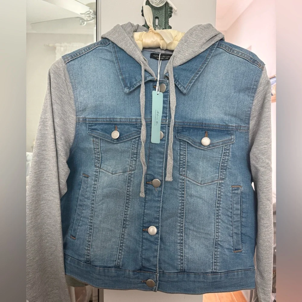 23 LONG SLV HOODIE STRETCH DENIM JACKET - runs smaller like medium. - Picture 6 of 6